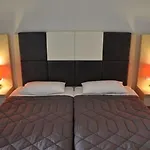 Medusa Lux Aparthotel 3*